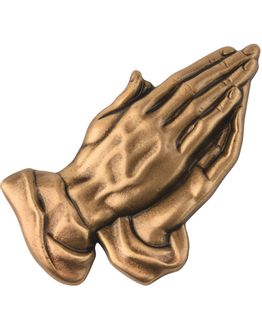 f-c-emblem-hands-h-5x3-2-249705-s.jpg